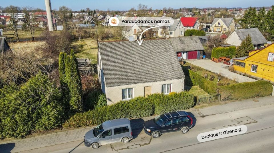 Parduodamas mūrinis gyvenamasis namas Dariaus ir Girėno g., Viek&scaron;niuose, Mažeikių r., su 17 arų žemės sklypu.