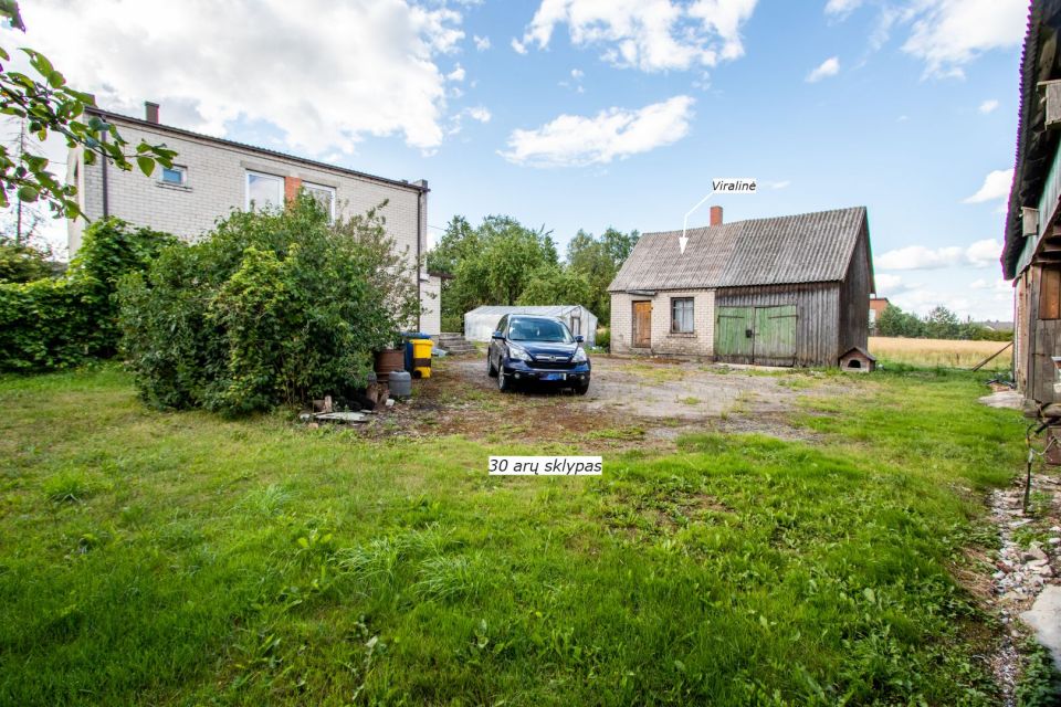 Parduodamas mūrinis namas Parko g. 31, Maneikių k., Kelmės r. (3km nuo Kelmės m.).