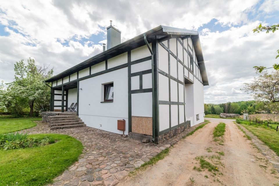 Parduodamas mūrinis namas &scaron;alia Bubių tvenkinio, Piliakalnio g. 8, &Scaron;iaulių r.