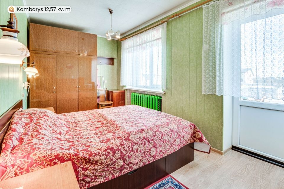 Parduodamas mūrinis namas su 15 arų žemės sklypu Kelmėje, Vakaro g.