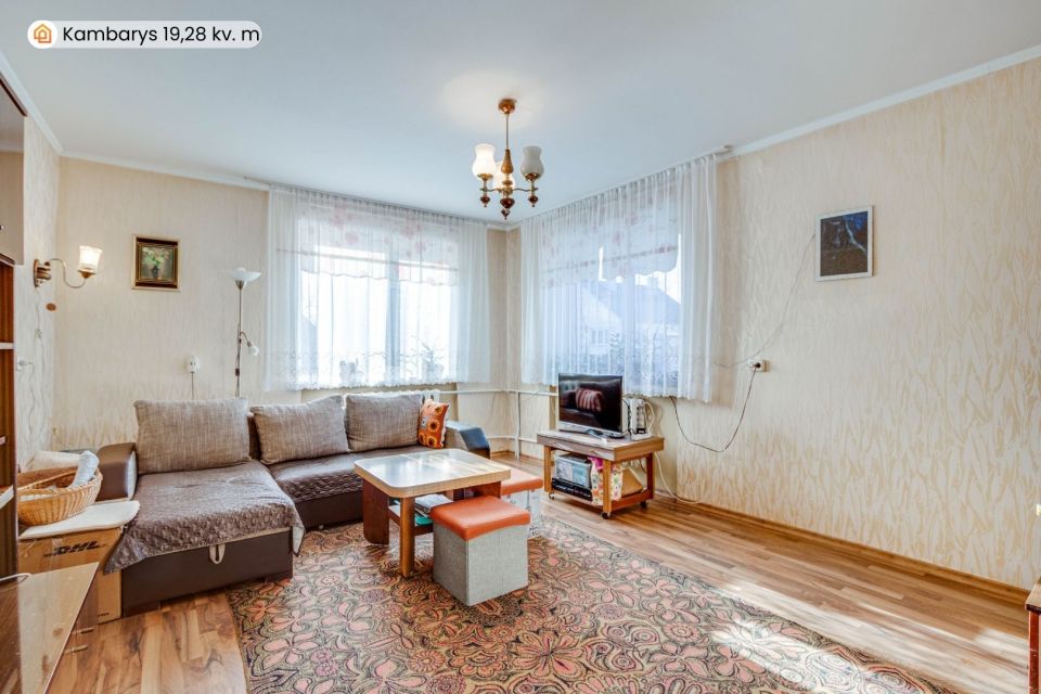 Parduodamas mūrinis namas su 15 arų žemės sklypu Kelmėje, Vakaro g.