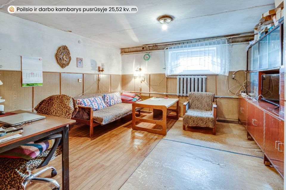 Parduodamas mūrinis namas su 15 arų žemės sklypu Kelmėje, Vakaro g.