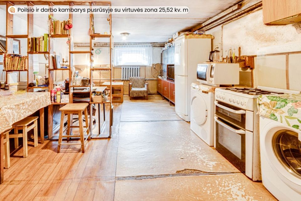 Parduodamas mūrinis namas su 15 arų žemės sklypu Kelmėje, Vakaro g.