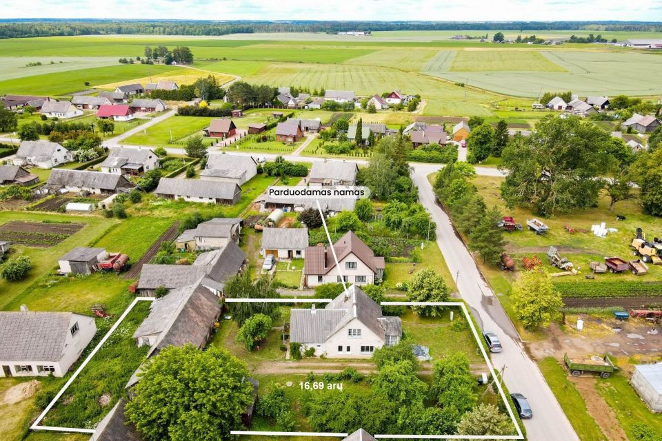 Parduodamas mūrinis namas su 16,69 arų žemės sklypu Alksniupių k., Radviliškio r.