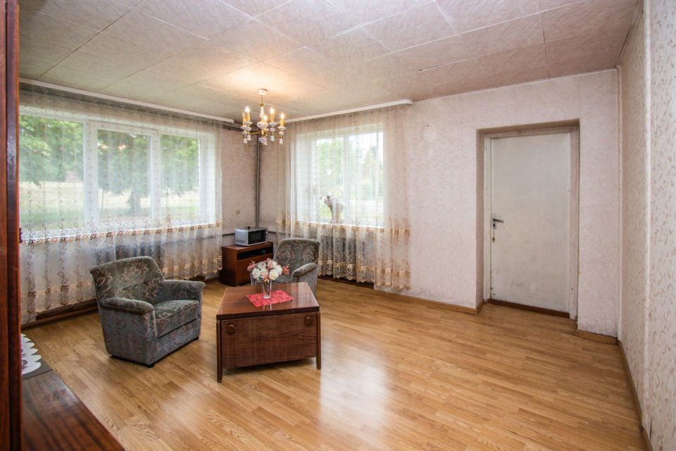 Parduodamas mūrinis namas su 35 arų sklypu Ukrinuose, Mažeikių rajone