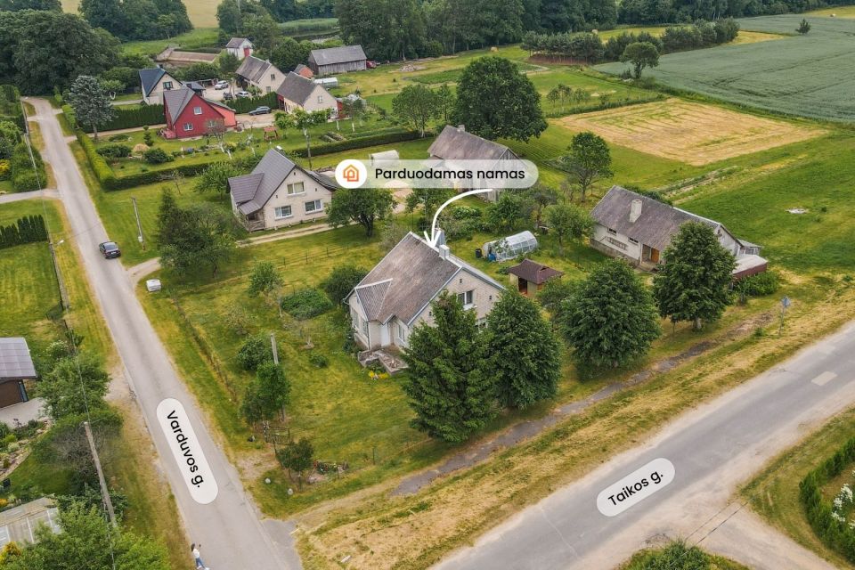 Parduodamas mūrinis namas su 35 arų sklypu Ukrinuose, Mažeikių rajone