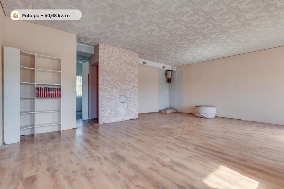 Parduodamas mūrinis namas su garažu, tinkantis verslui, &Scaron;iauliuose, &Scaron;im&scaron;ės mikrorajone, Vilkavi&scaron;kio g. 4