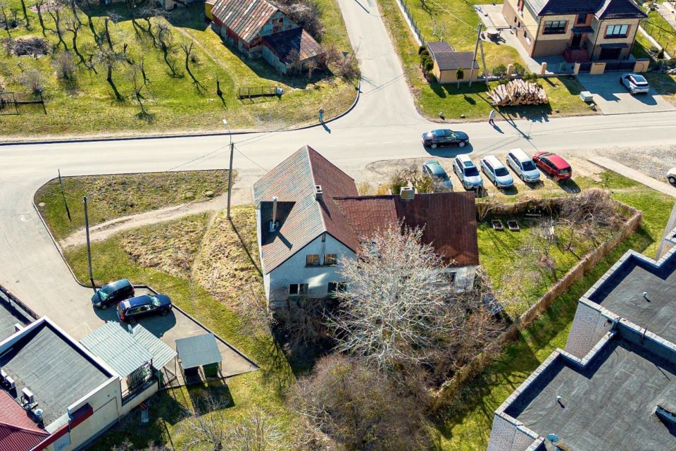 Parduodamas mūrinis namas su garažu, tinkantis verslui, &Scaron;iauliuose, &Scaron;im&scaron;ės mikrorajone, Vilkavi&scaron;kio g. 4