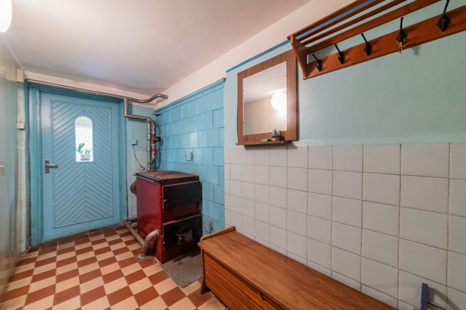 Parduodamas mūrinis namas su ūkiniu pastatu ir 29,54 arų sklypu Užventyje