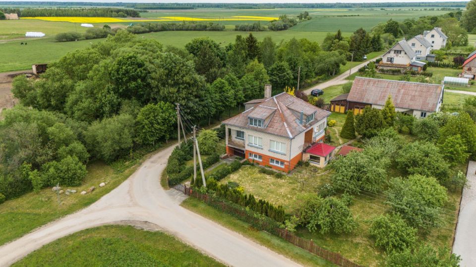 Parduodamas mūrinis namas su ūkiniu pastatu ir 29,54 arų sklypu Užventyje