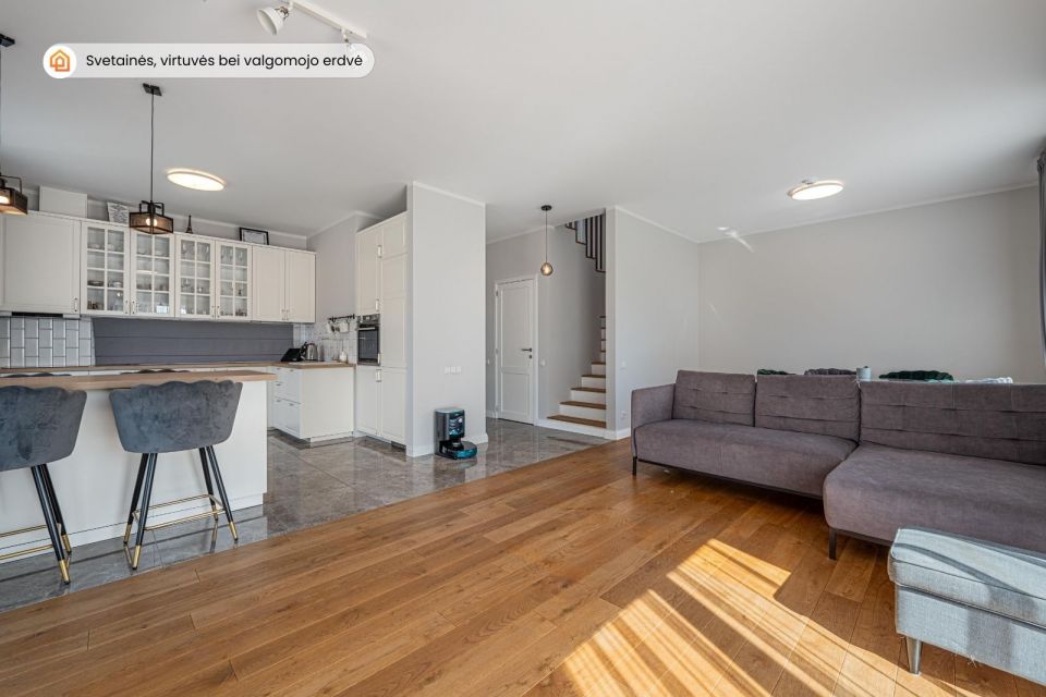 PARDUODAMAS NAMAS KLAIPĖDOS RAJONE - MODERNUS IR JAUKUS ĮSIKŪRĘS  &bdquo;ŽIOGŲ&ldquo; GYVENVIETĖJE, ANSO BRUOŽIO G