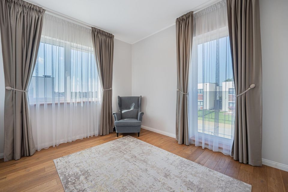 PARDUODAMAS NAMAS KLAIPĖDOS RAJONE - MODERNUS IR JAUKUS ĮSIKŪRĘS  &bdquo;ŽIOGŲ&ldquo; GYVENVIETĖJE, ANSO BRUOŽIO G