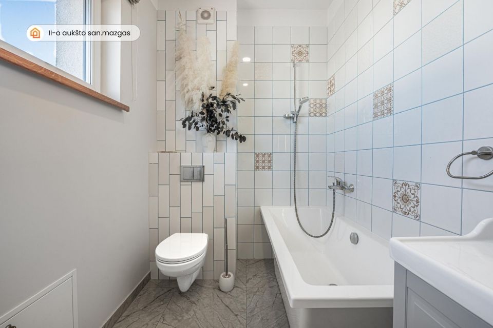 PARDUODAMAS NAMAS KLAIPĖDOS RAJONE - MODERNUS IR JAUKUS ĮSIKŪRĘS  &bdquo;ŽIOGŲ&ldquo; GYVENVIETĖJE, ANSO BRUOŽIO G