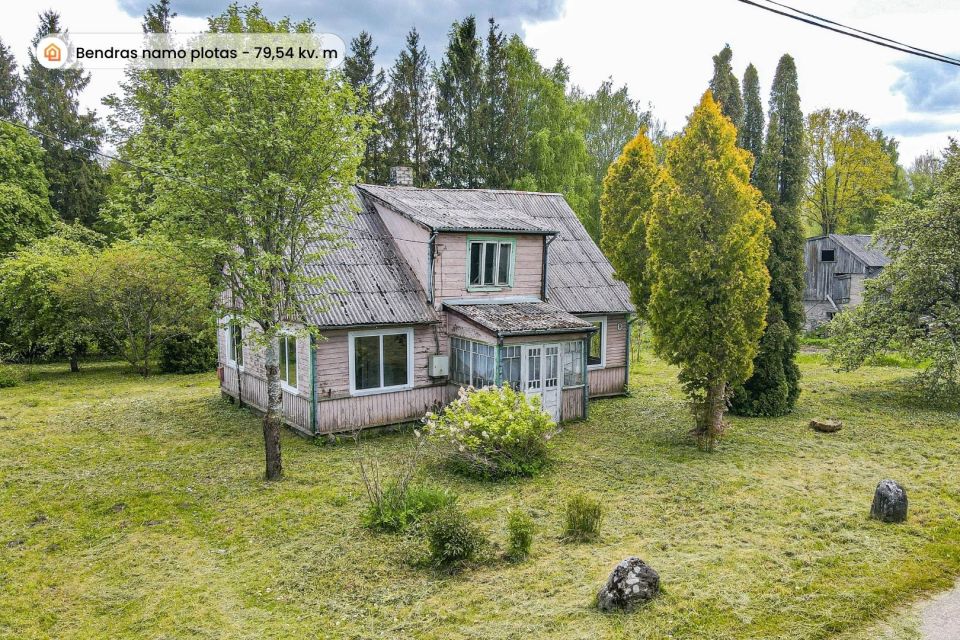 Parduodamas namas šalia tvenkinio Barstyčių miestelio centre, Sedos g. 8, Skuodo r.
