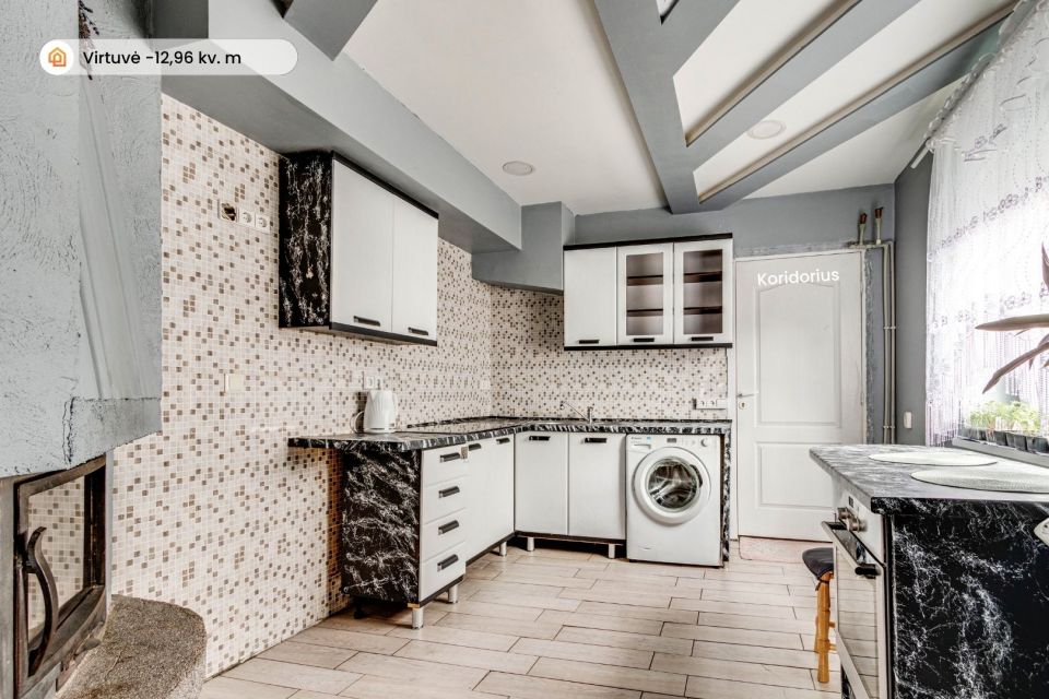 Parduodamas namas &Scaron;iauliuose, prie centrinio miesto parko, Dobilo g. 6