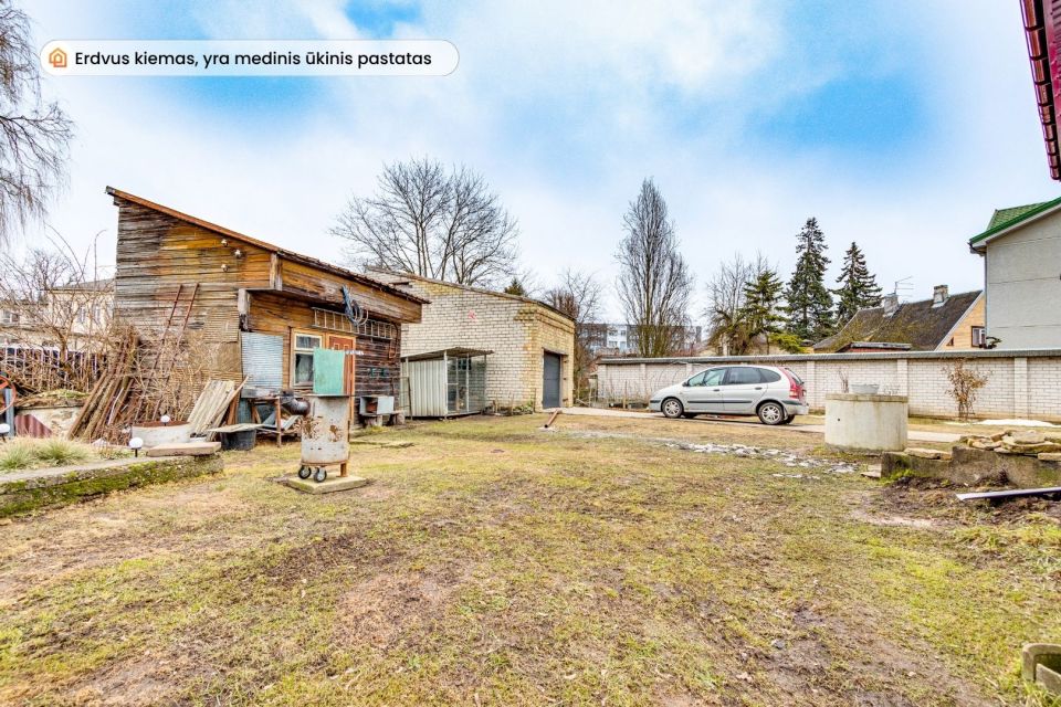 Parduodamas namas &Scaron;iauliuose, prie centrinio miesto parko, Dobilo g. 6