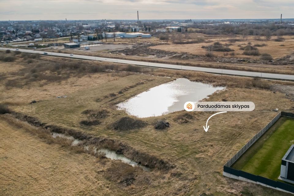 Parduodamas namų valdos sklypas, 18,61 aro, su i&scaron;kastu prūdu &scaron;alia &Scaron;iaulių miesto!