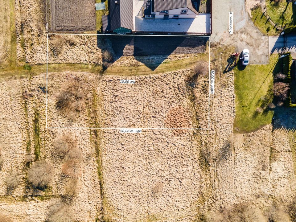 Parduodamas namų valdos sklypas su šalia esančiomis visomis miesto komunikacijomis A. Vienuolio g. 24, Kuršėnai.