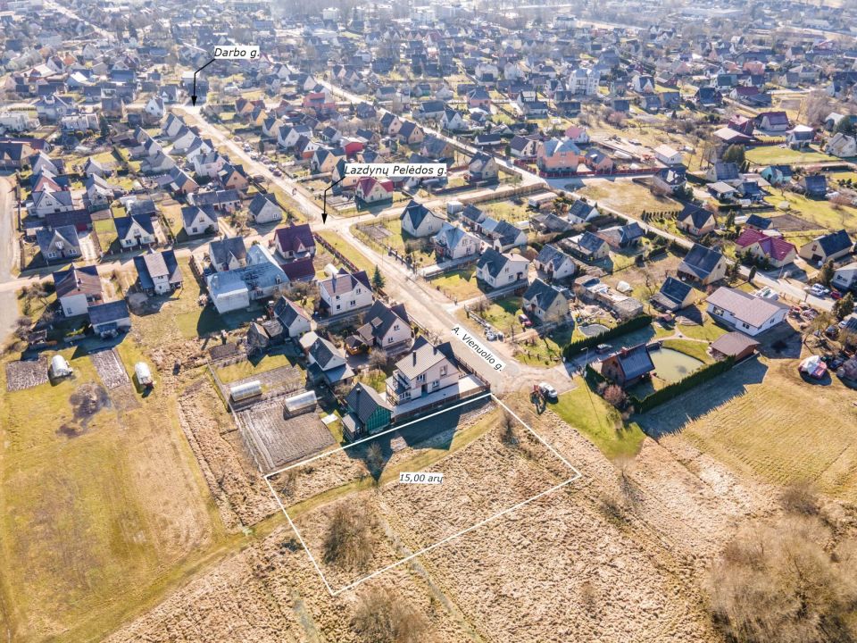 Parduodamas namų valdos sklypas su šalia esančiomis visomis miesto komunikacijomis A. Vienuolio g. 24, Kuršėnai.
