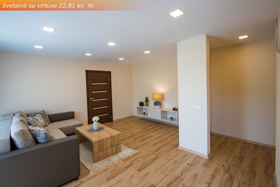 Parduodamas naujai suremontuotas 2 kambarių butas Ežero g. 19, Šiauliuose.