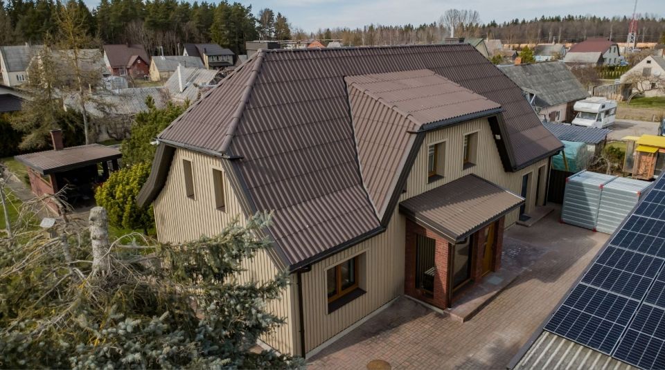 Parduodamas renovuotas gyvenamasis namas su komercinėmis patalpomis Laisvės g. 14, Drąsučiai, &Scaron;iaulių r.