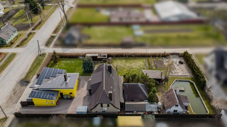 Parduodamas renovuotas gyvenamasis namas su komercinėmis patalpomis Laisvės g. 14, Drąsučiai, &Scaron;iaulių r.