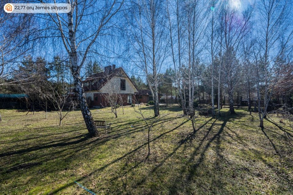 Parduodamas pilnai įrengtas 249,96 m&sup2; namas su mansarda Ketvergiuose, Mi&scaron;ko g.-16, Klaipėdos raj.  Namui priklauso erdvus 22,77 arų žemės sklypas