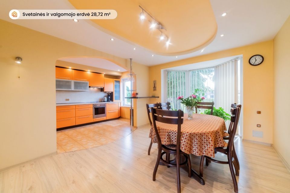 Parduodamas pilnai įrengtas gyvenamasis namas Pailių k., Geltonoji g. 15, &Scaron;iaulių r.