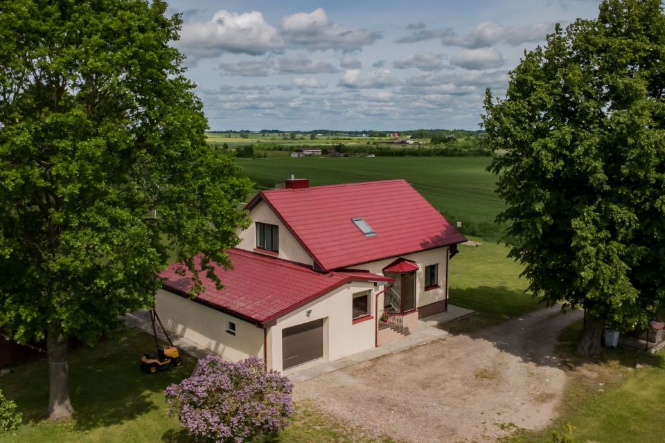 Parduodamas pilnai įrengtas gyvenamasis namas Pailių k., Geltonoji g. 15, &Scaron;iaulių r.
