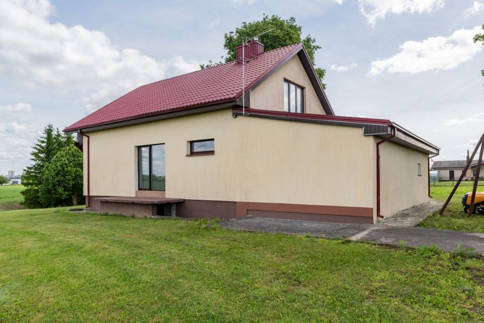 Parduodamas pilnai įrengtas gyvenamasis namas Pailių k., Geltonoji g. 15, &Scaron;iaulių r.
