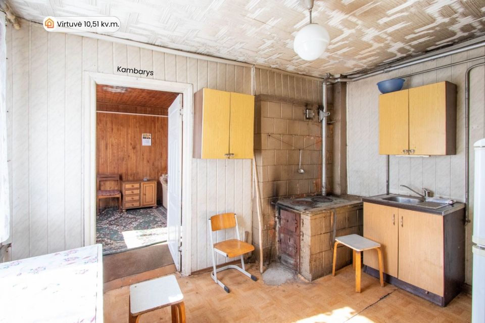 Parduodamas rąstinis, 68,21 kv.m. bendro ploto namas Pakruojo r., Žeimelyje, T.Grotuso g. 6
