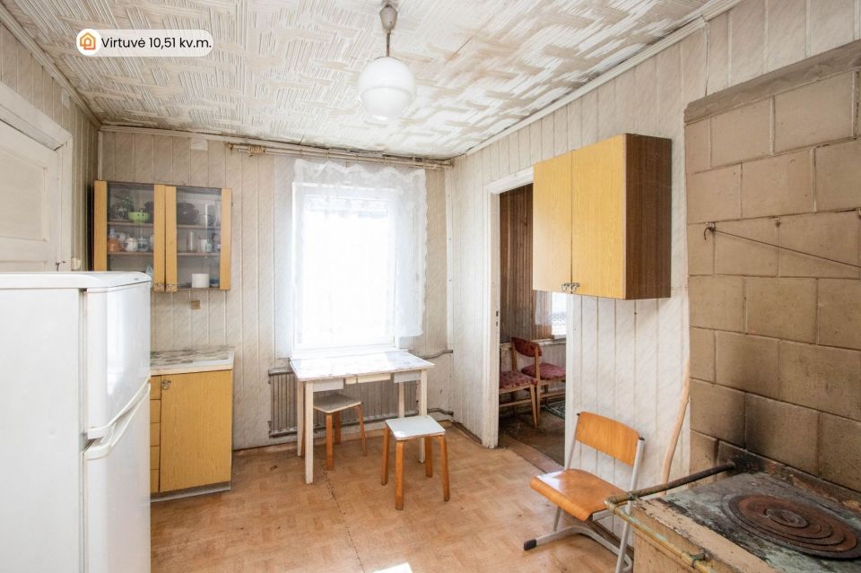 Parduodamas rąstinis, 68,21 kv.m. bendro ploto namas Pakruojo r., Žeimelyje, T.Grotuso g. 6
