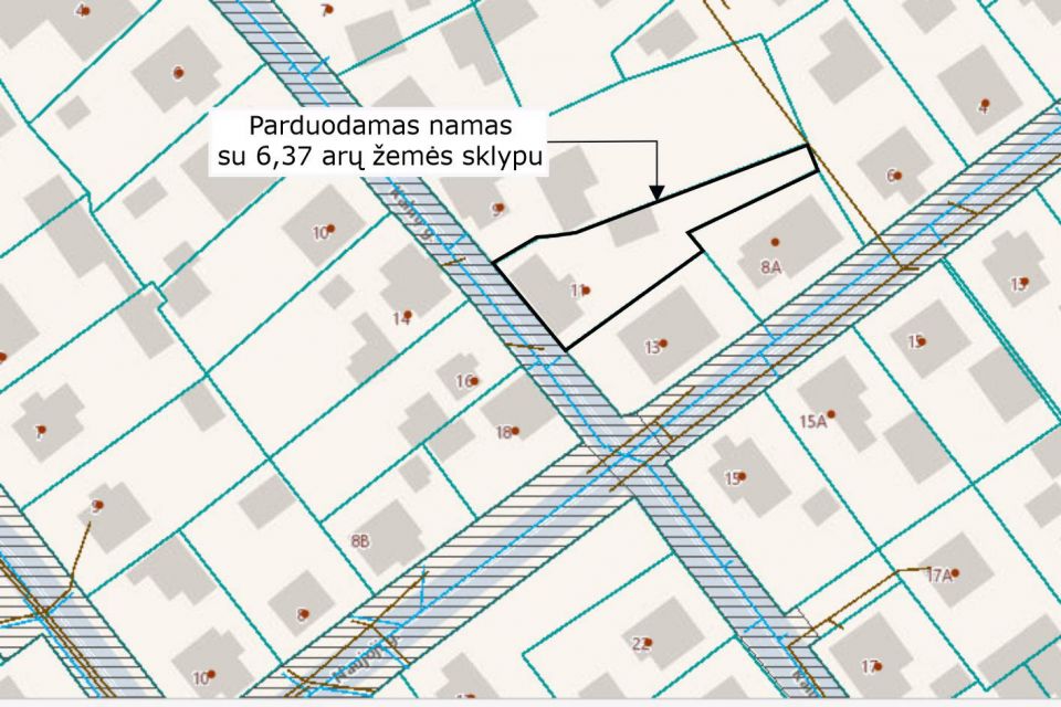Parduodamas rąstinis namas su 6,37 arų žemės sklypu Kalnų g., Kelmėje.