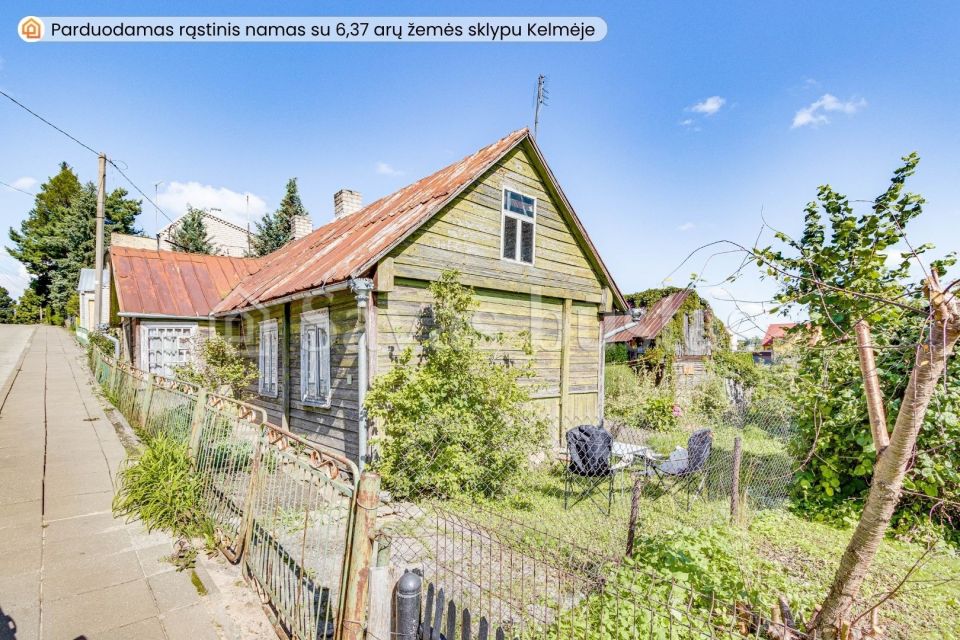 Parduodamas rąstinis namas su 6,37 arų žemės sklypu Kalnų g., Kelmėje