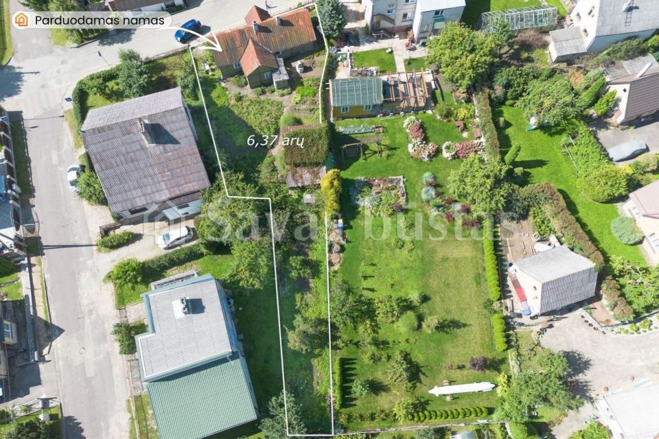 Parduodamas rąstinis namas su 6,37 arų žemės sklypu Kalnų g., Kelmėje