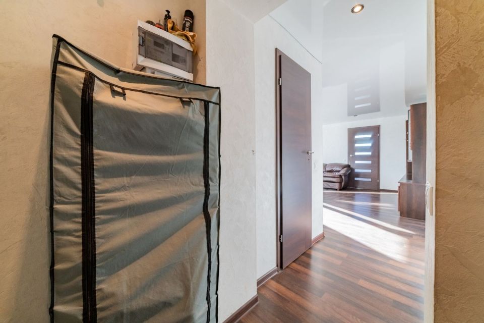 Parduodamas renovuotame name 2 kambarių butas Draugystės pr. 13, &Scaron;iauliuose