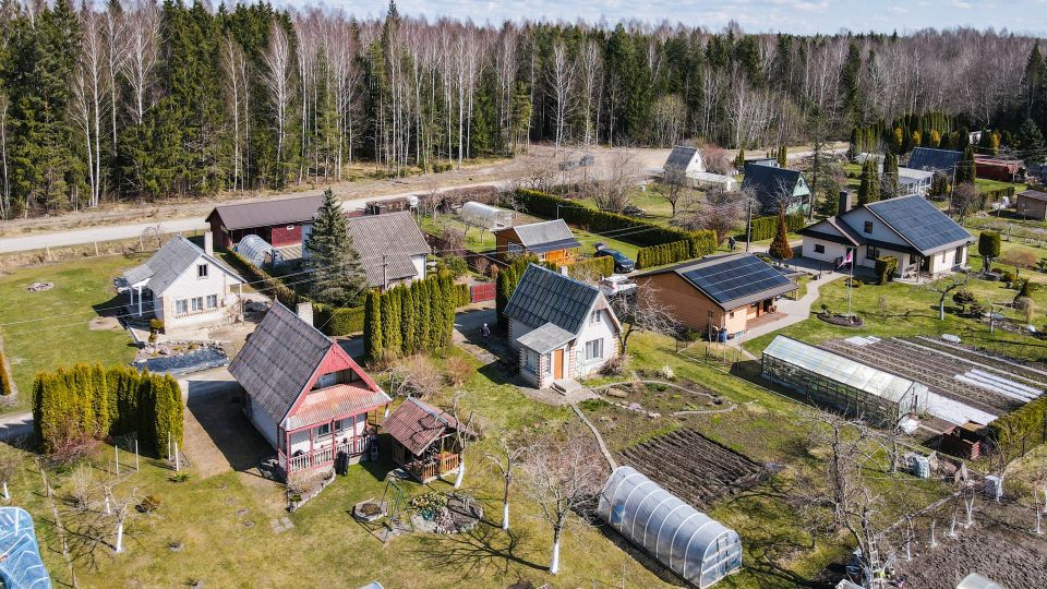 Parduodamas sodo namelis su 6 arų sklypu Mažeikių raj. sav., Naikių k., SB &bdquo;Papartis&ldquo;, Gilių 1-oji g.