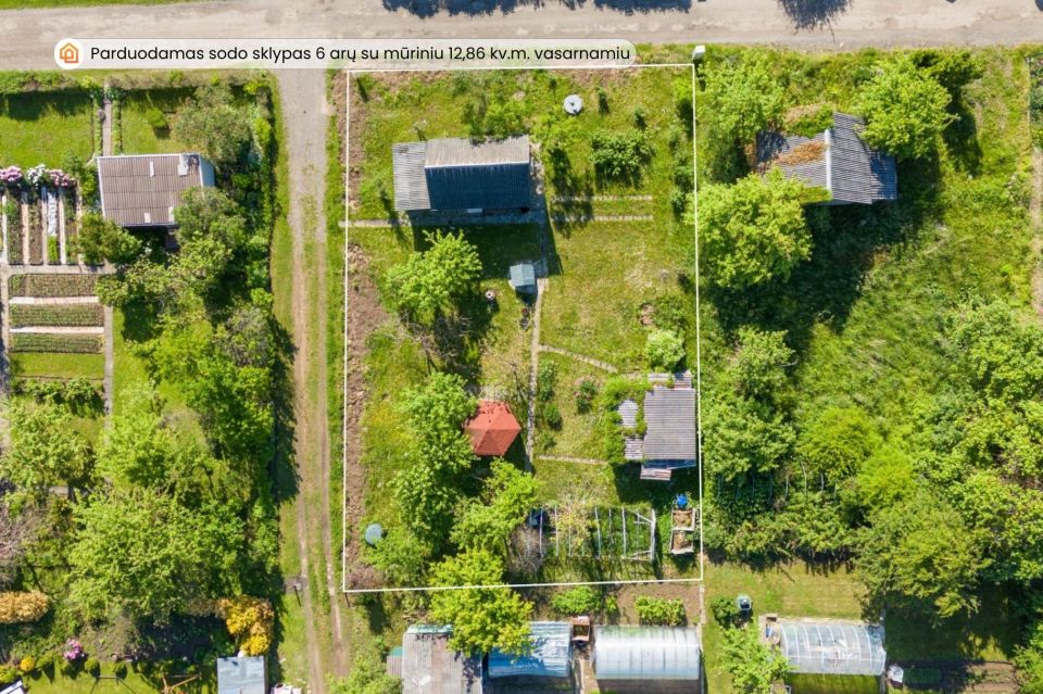 Parduodamas sodo sklypas su mediniu 12,86 kv.m. sodo nameliu, Lelijų g.14, Jubiliejinis 2 sodai, Toliočiai, &Scaron;iaulių r.