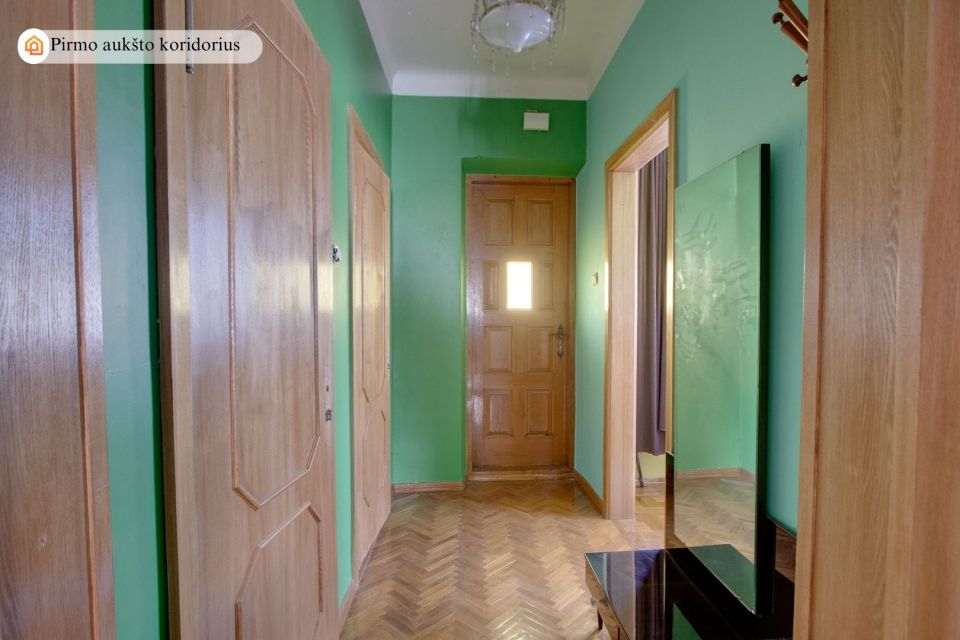 Parduodamas solidus, i&scaron;skirtinio charakterio dviejų auk&scaron;tų mūrinis namas prestižinėje Kauno vietoje &ndash; Aleksote, &Scaron;unskų gatvėje.