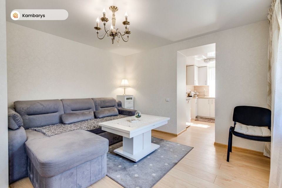 Parduodamas suremontuotas 1 kambario butas Telšiuose, Luokės g. 35