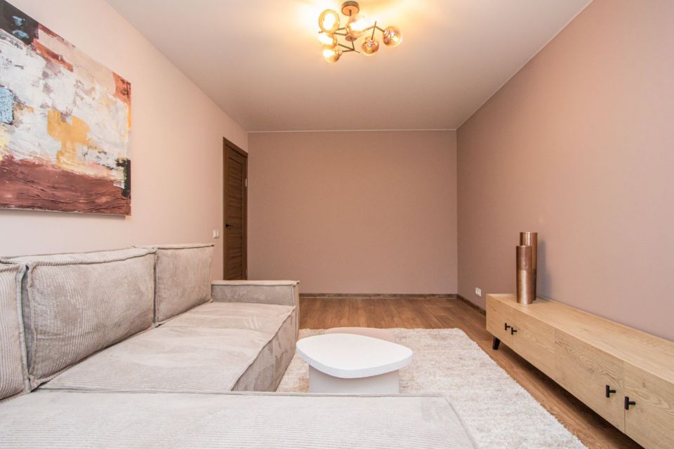 Parduodamas suremontuotas 2 kambarių butas, Dainų g. 44, Šiaulių mieste
