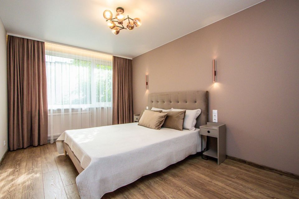 Parduodamas suremontuotas 2 kambarių butas, Dainų g. 44, Šiaulių mieste