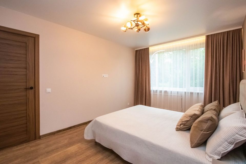 Parduodamas suremontuotas 2 kambarių butas, Dainų g. 44, Šiaulių mieste