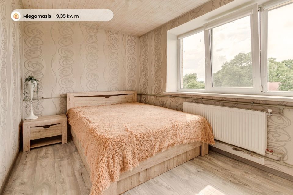 Parduodamas suremontuotas 3 kambarių butas Plungės r., Kadaičių k., Blendžiavos g. 12.