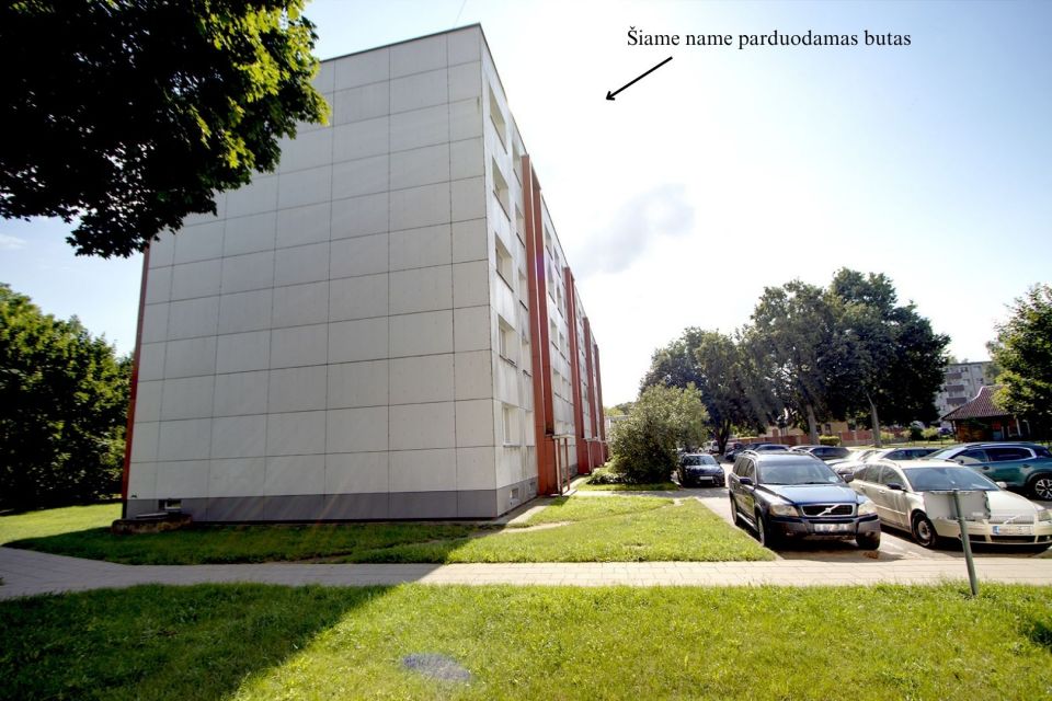 Parduodamas &scaron;viesus 2-jų kambarių butas renovuotame name Jonavoje, Birutės g. 6
