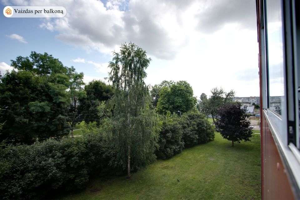 Parduodamas &scaron;viesus 2-jų kambarių butas renovuotame name Jonavoje, Birutės g. 6