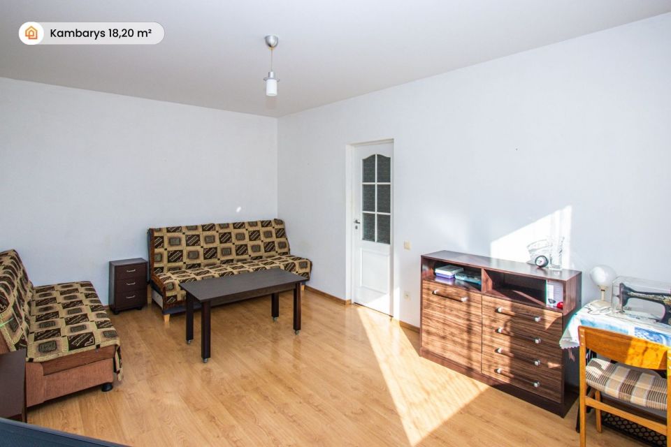 Parduodamas &scaron;viesus ir tvarkingas 1 kambario butas su holu Vilniaus g. 44, Skuode