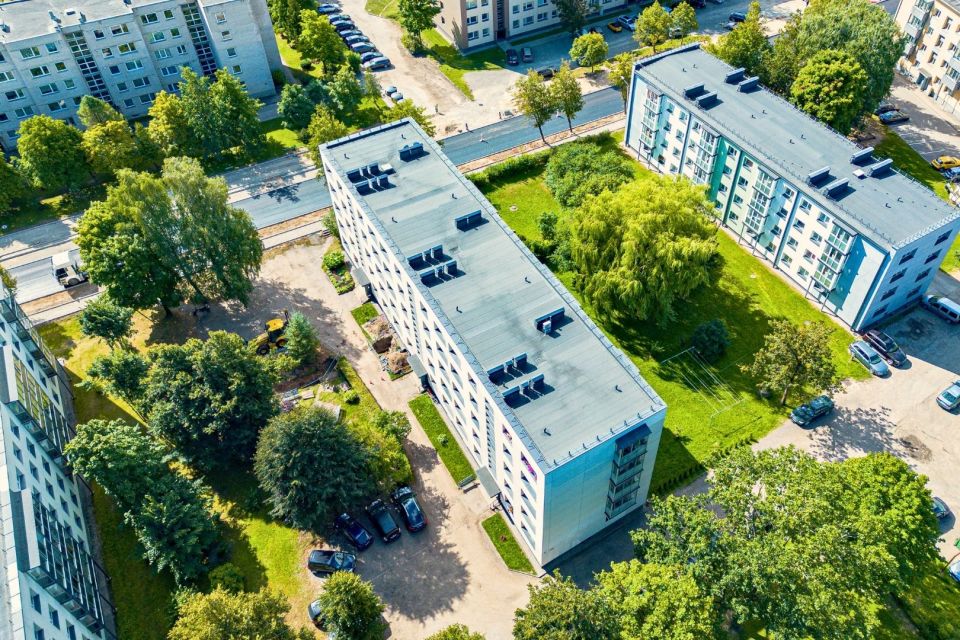 Parduodamas tvarkingas 1 kambario butas renovuotame name Tel&scaron;iuose, Karaliaus Mindaugo g. 37