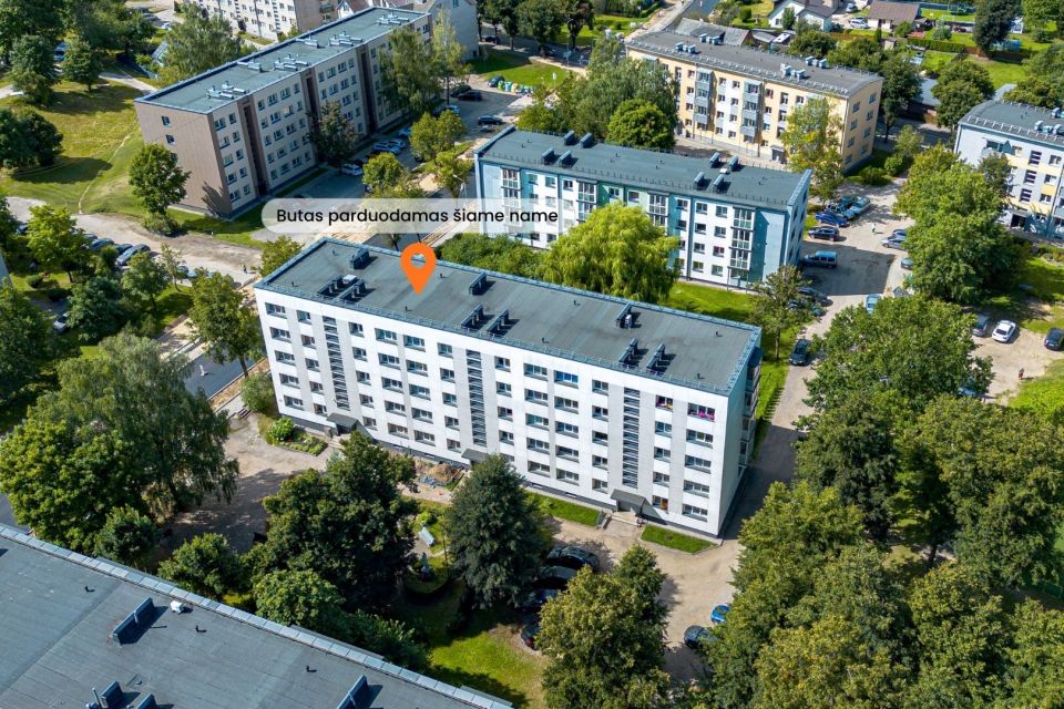 Parduodamas tvarkingas 1 kambario butas renovuotame name Tel&scaron;iuose, Karaliaus Mindaugo g. 37
