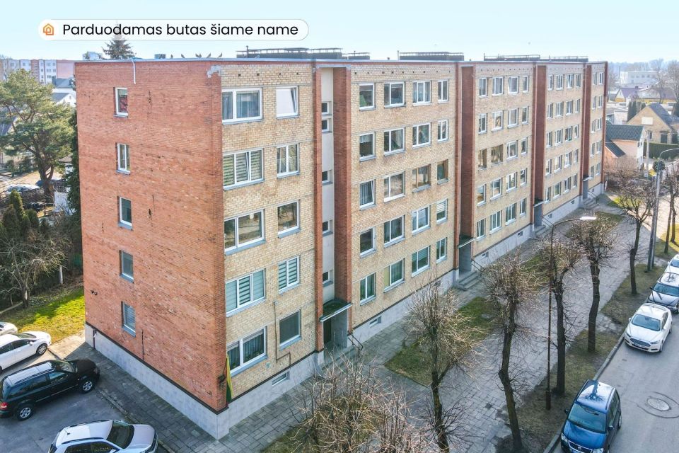 Parduodamas tvarkingas 1 kambario butas V. Kudirkos g. 48, Šiauliuose